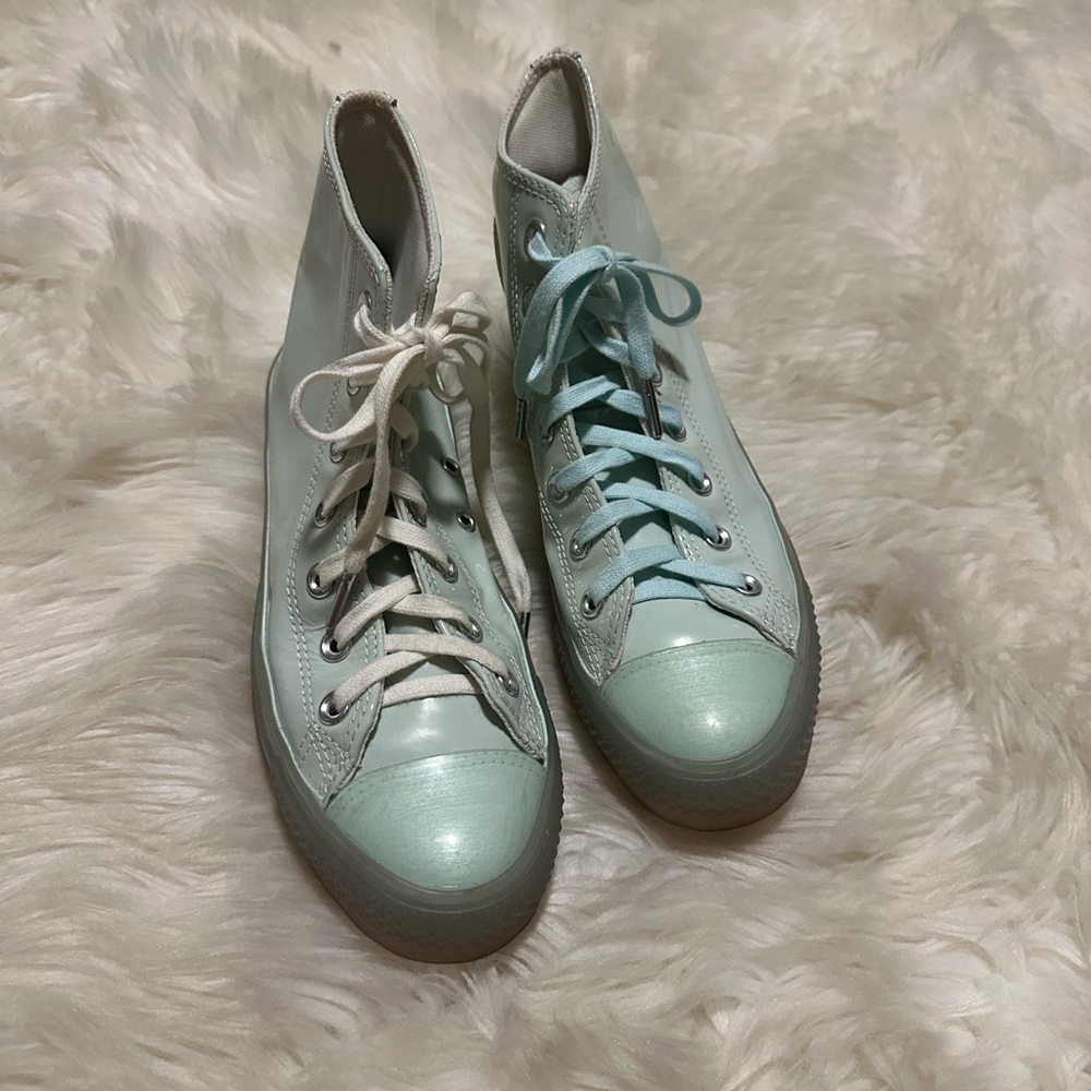 Converse high-Top Sneakers teal patent leather pink Bottom Wore once. M/6 W/8